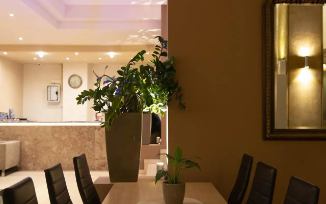 Nidimos Hotel