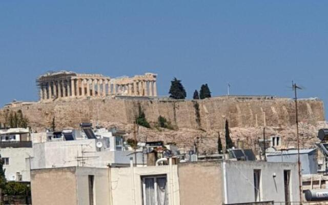 Newly Renovated Studio 15 min walk from Acropolis