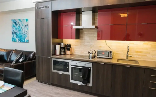Sarkar Suites - CN Tower Rogers Centre
