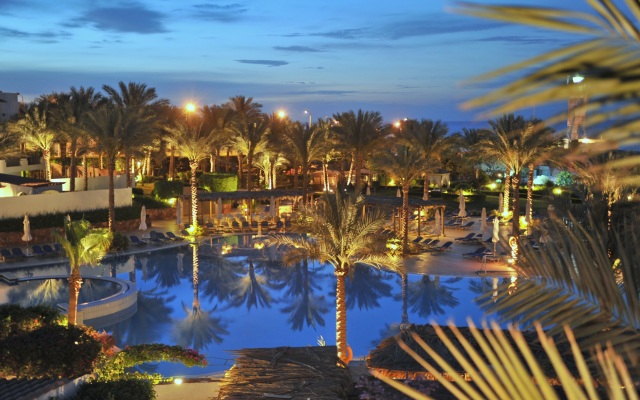 Jaz Fanara Resort & Residence