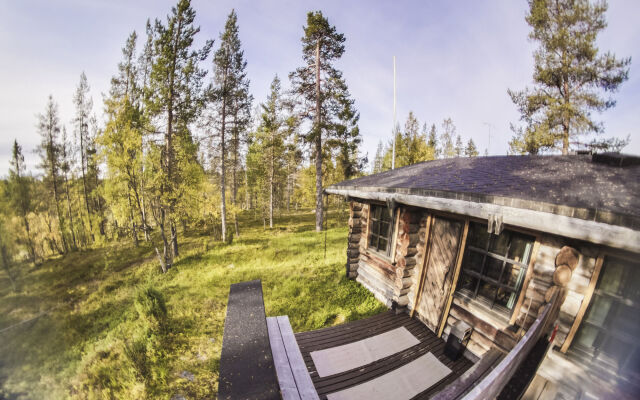 Kuukkeli Log Houses Porakka Inn