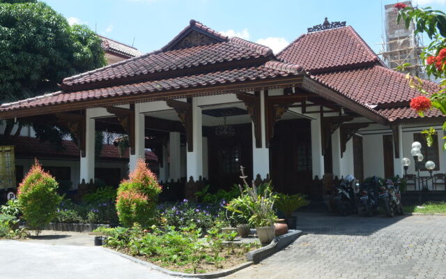 Sadinah Sahid Josodipuro Hotel