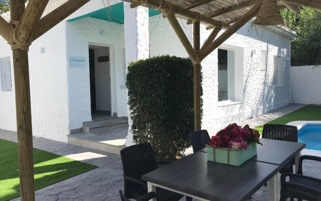 Villas By Seric,15' walking to the beach