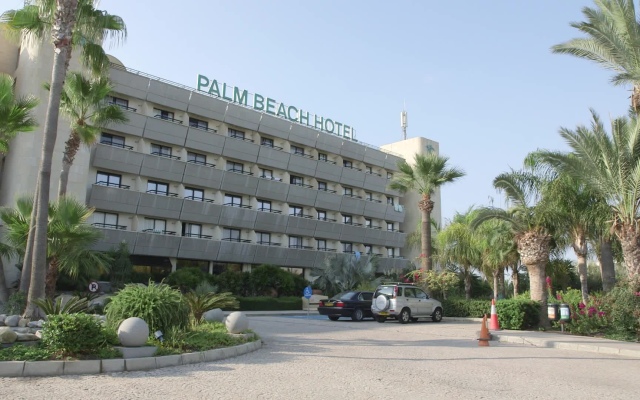 Palm Beach Hotel & Bungalows