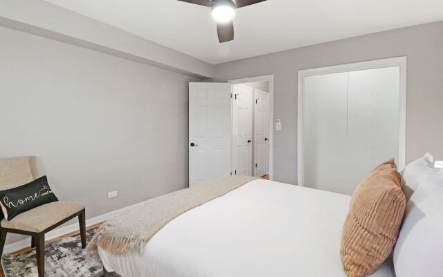 Scenic 1BR APT in Arlington Heights