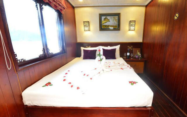 Luxury Imperial Cruise Halong