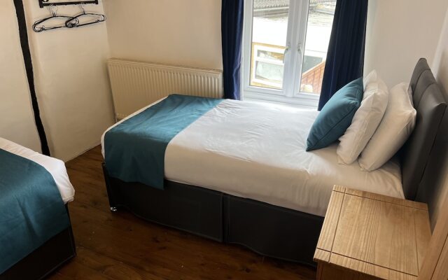 2 Pound cottage