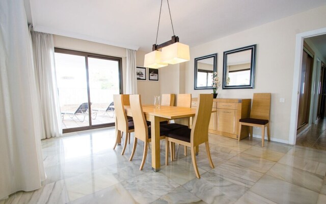 Villa Seafront IV