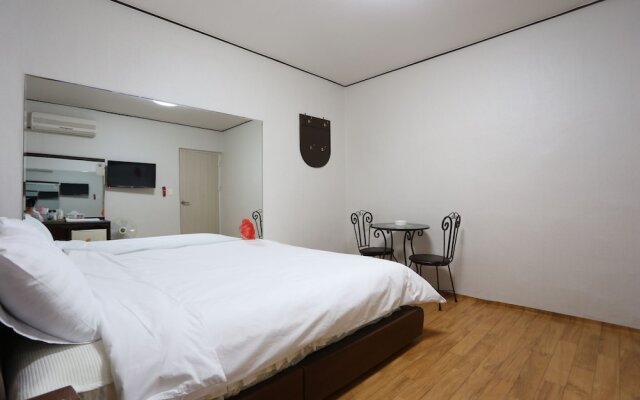 Gangneung Miseongjang Motel