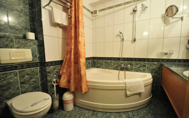 Hotel Ambassador