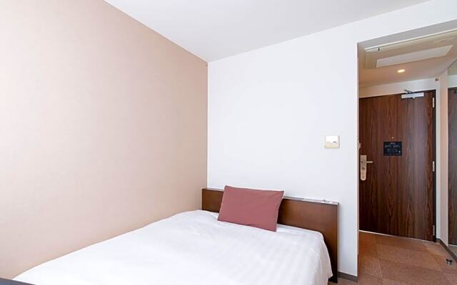 Hotel day by day