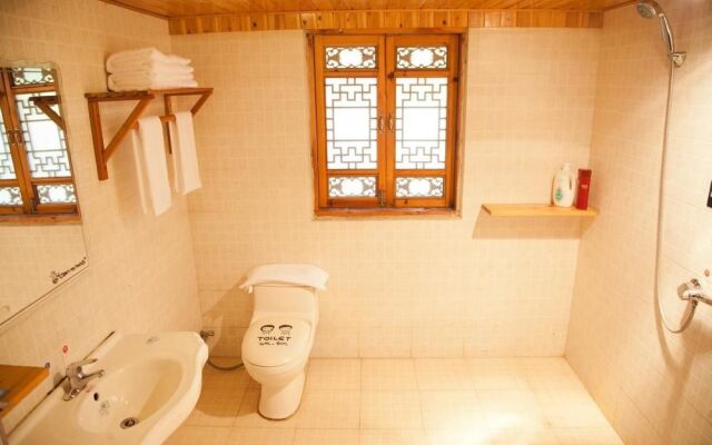 Carnation Inn - Lijiang