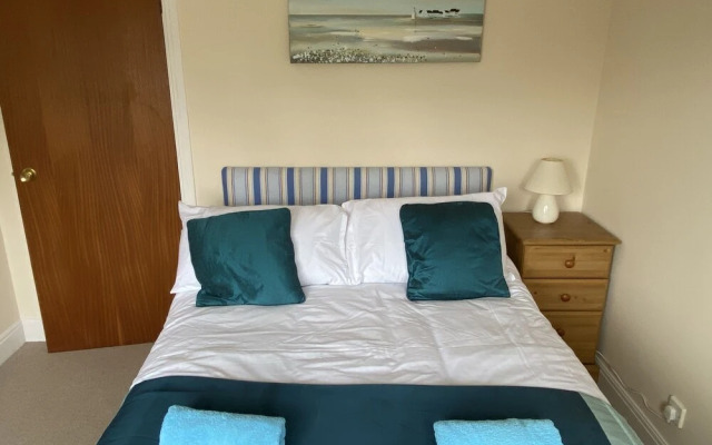 Santa Rosa - 4 Bedroom Holiday Home