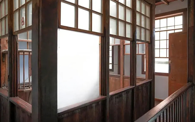 HosteLit Capsule Hostel