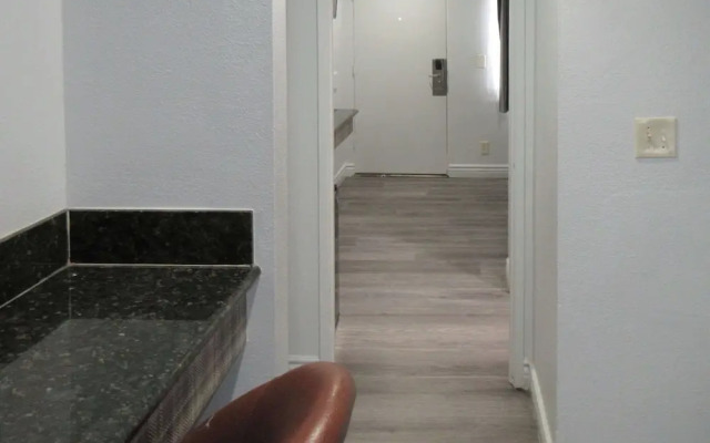 Rodeway Inn Commerce - Los Angeles