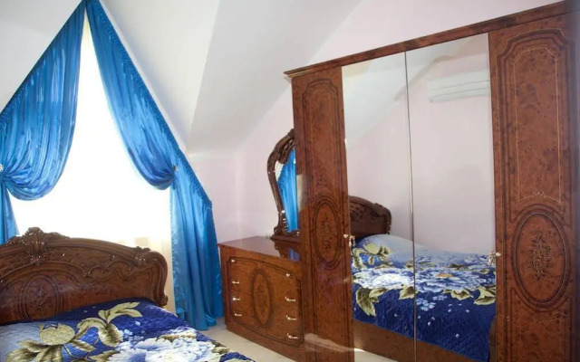 Paradise Hotel