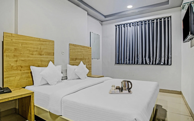 OYO 81349 Townhouse Friends Inn