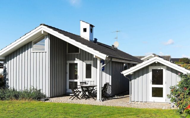 Serene Holiday Home in Funen on Beach