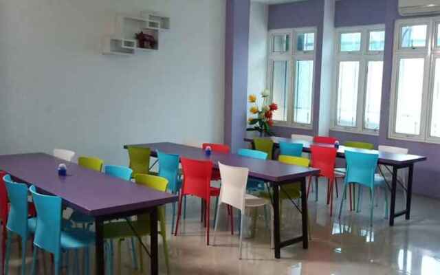 Hotel Ungu Pas Kangen Bekasi