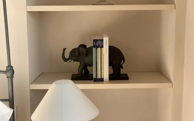 The Burrow City Rooms - Homestay