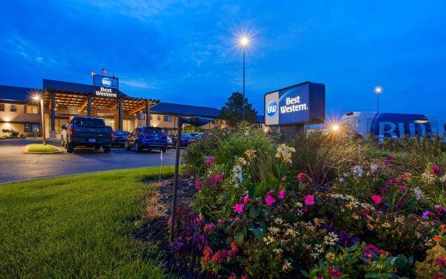 Best Western West Towne Suites
