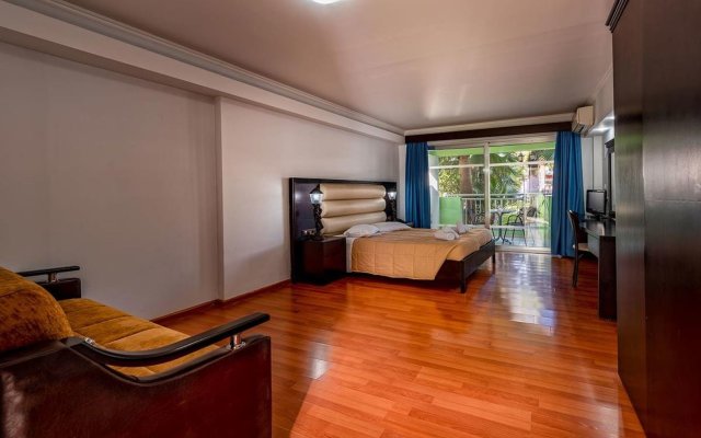 Caretta Beach Resort & Waterpark