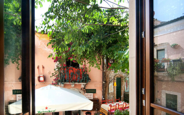 Porta Di Mezzo Luxury suites and rooms