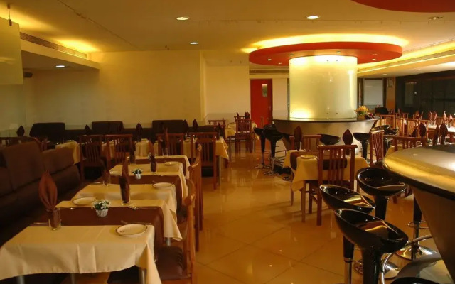 i145 Hotel