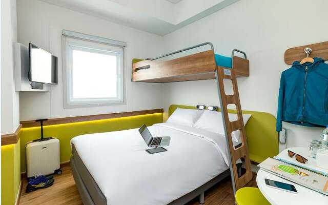 Ibis Budget Surabaya HR Muhammad