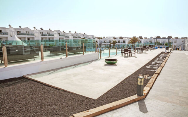 Plaza Palmeras Hotel