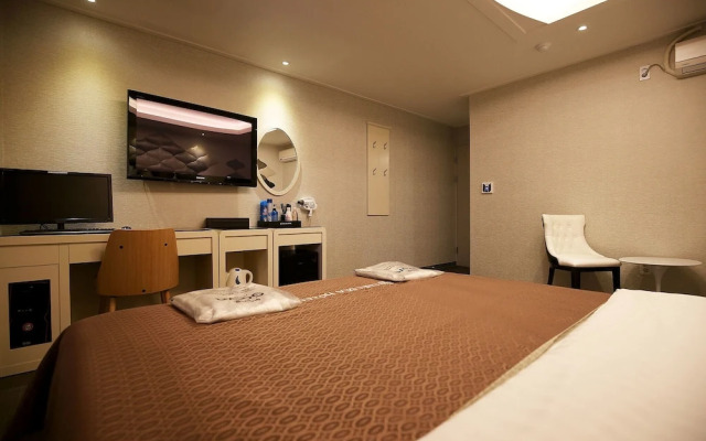 Asan Urban Brown Hotel