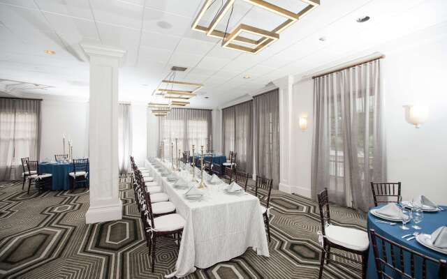 The Partridge Inn Augusta, Curio Collection by Hilton