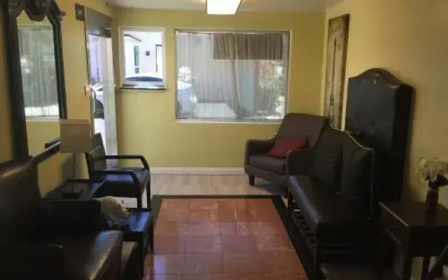 El Royale Hotel Near Universal Studios