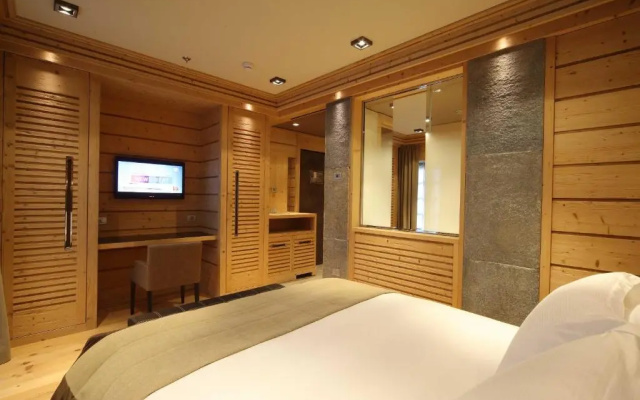 Rosapetra Spa Resort