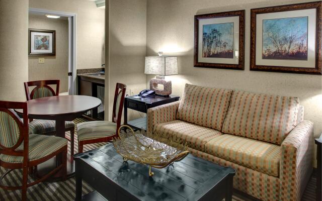 Holiday Inn Express & Suites Atlanta Buckhead by IHG