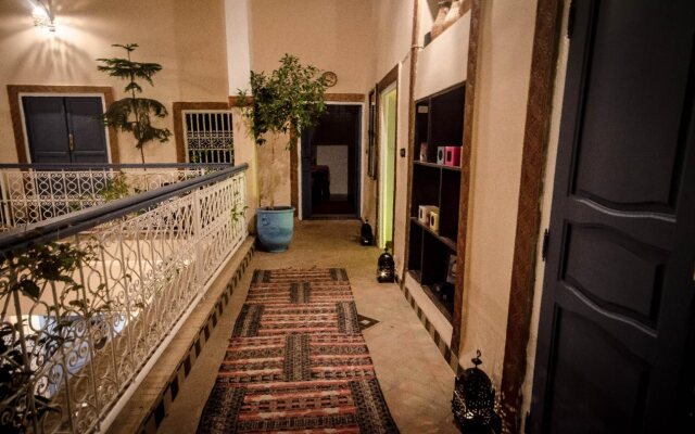 Riad Azalia