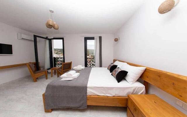 Foça Kybele Pension