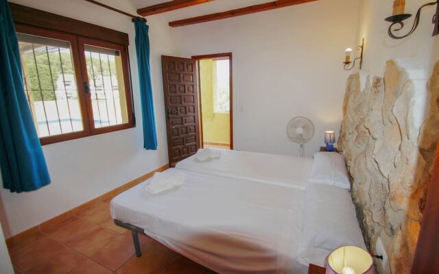 Devesa - sea view villa with private pool in Moraira