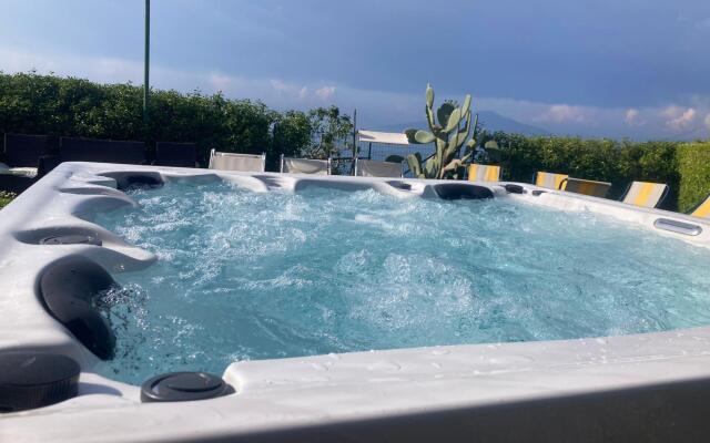 Villa Luisa Jacuzzi and Pool
