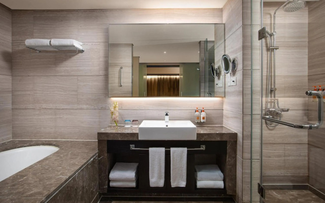 Crowne Plaza Shanghai Xiayang Lake by IHG