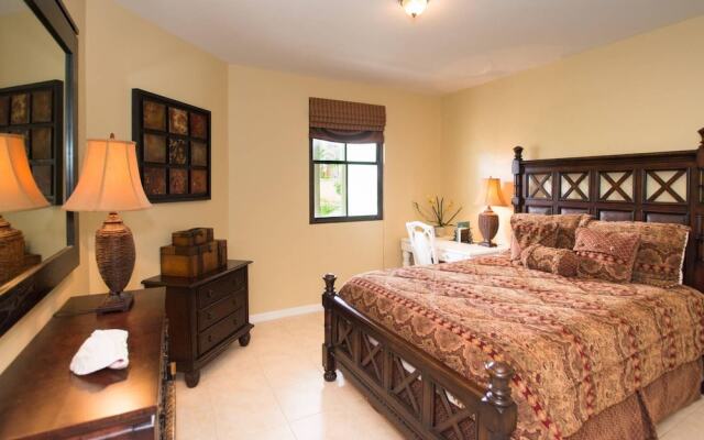 Classy artsy ocean-view unit near pool at Pacifico in Coco sleeps 6