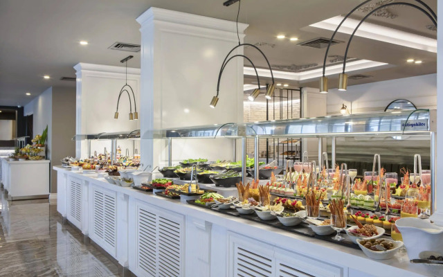 Blue Marlin Deluxe Spa & Resort - All Inclusive