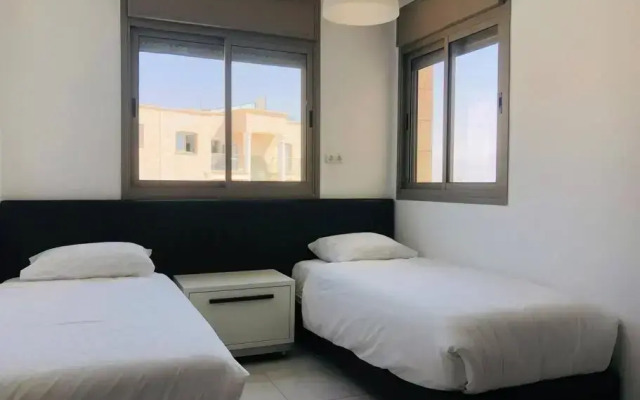 Private Pool, 3Br Garden Apartment, Aquarelle