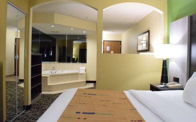 Best Western Crown Inn & Suites