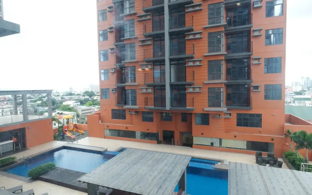 Portovita Tower 2BR 23rd FLR Black Unit W/ Balcony