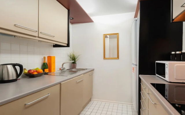 Platinum Apartment near Gloucester Road 9950