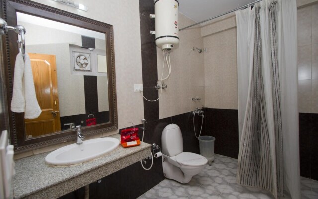 OYO 1638 Hotel A Star Regency