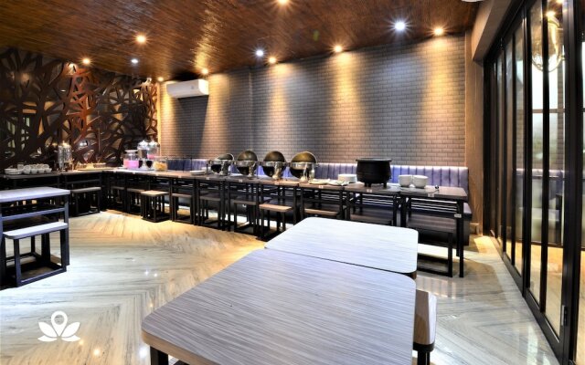ZEN Rooms Duta Merlin
