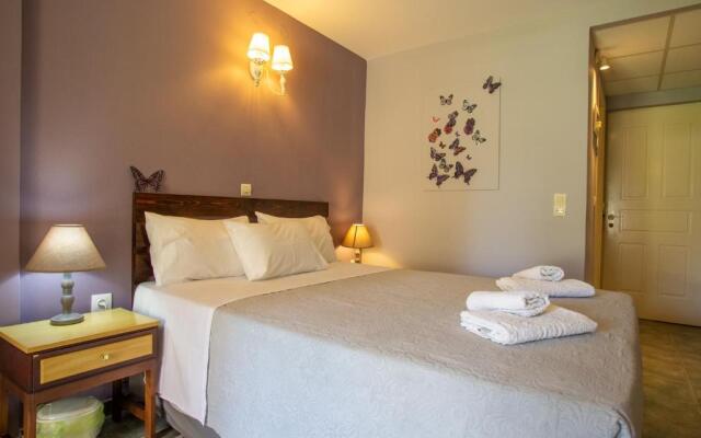 Tellis Holiday Rooms