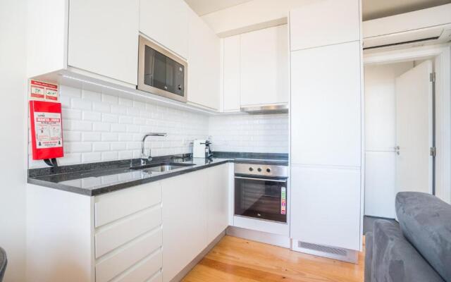 GuestReady - Chic and Vibrant Apt with Stunning Views - Anjos